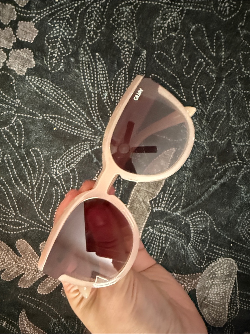 Quay Noosa Bevel Sunglasses